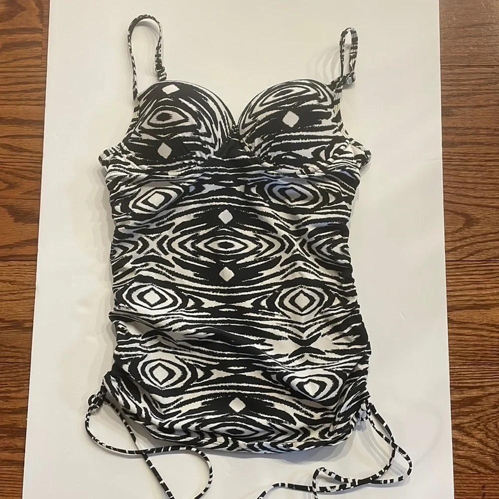 LOVE your ASSETS by Sara Blakey SPANX Tankini PUSH UP swim top black white Small